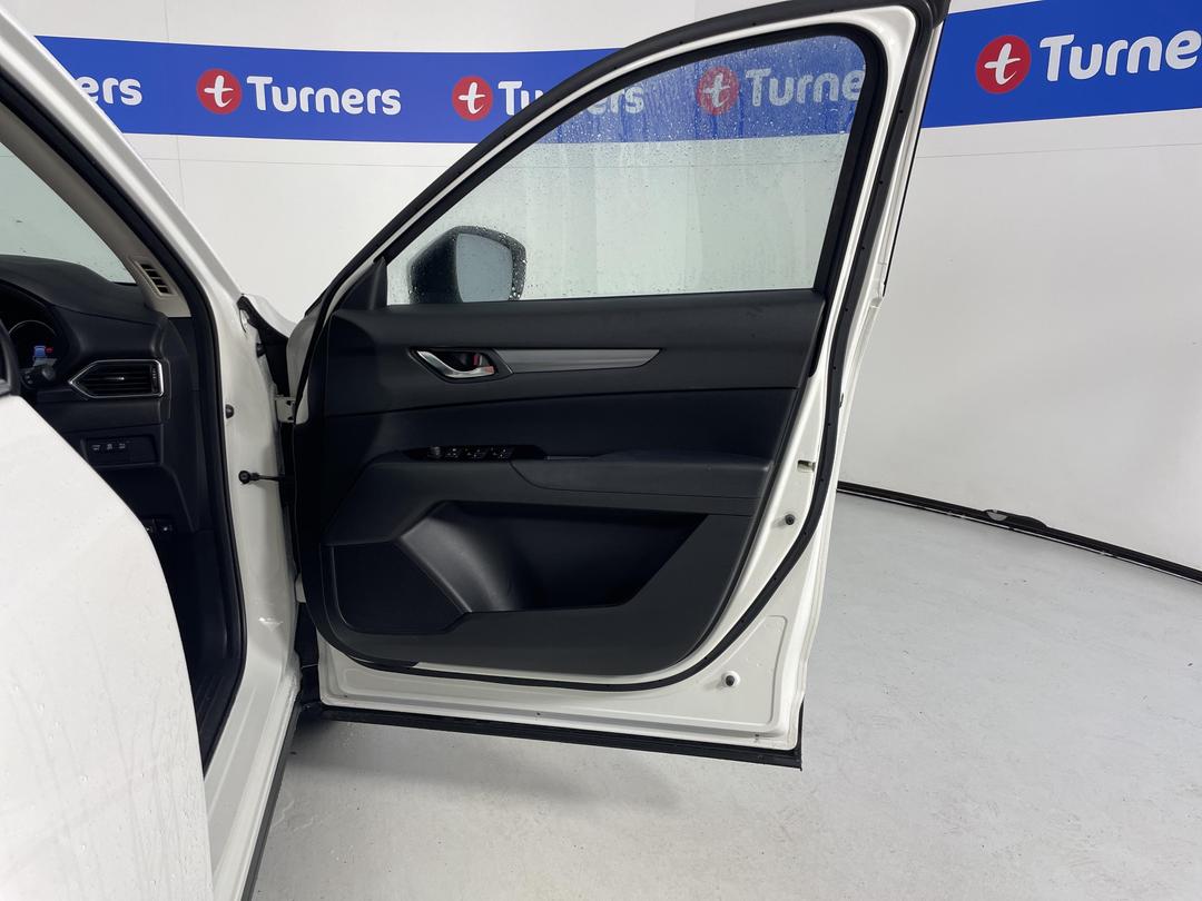 Photo '15' of Mazda CX-5