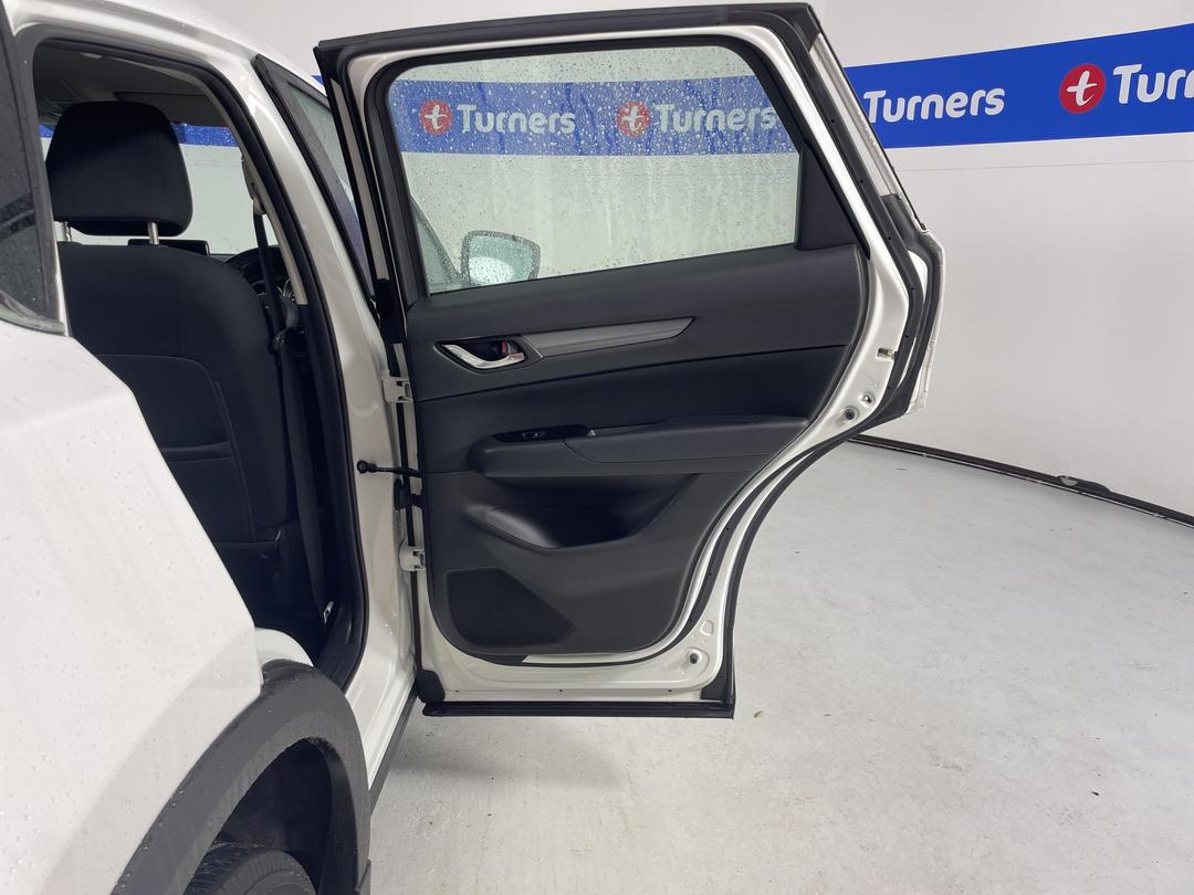 Photo '19' of Mazda CX-5