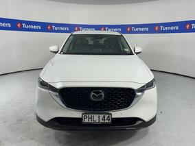Photo '2' of Mazda CX-5