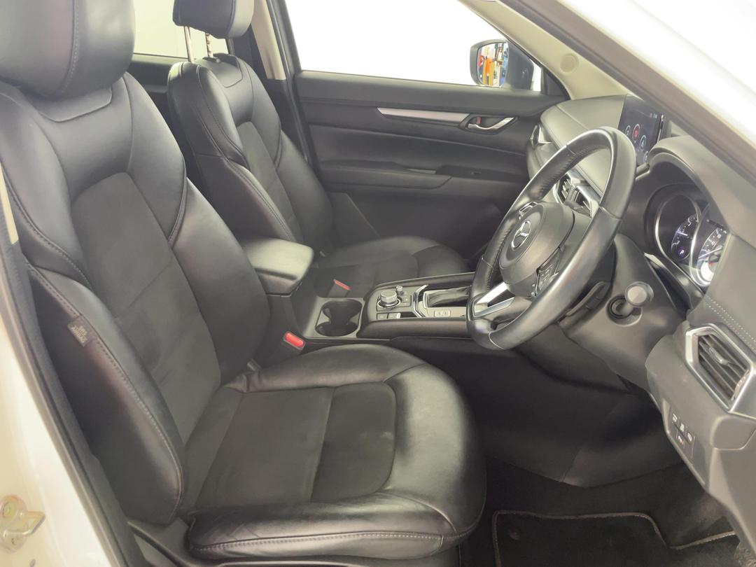 Photo '16' of Mazda CX-5