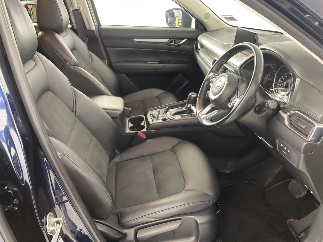 Photo '16' of Mazda CX-5