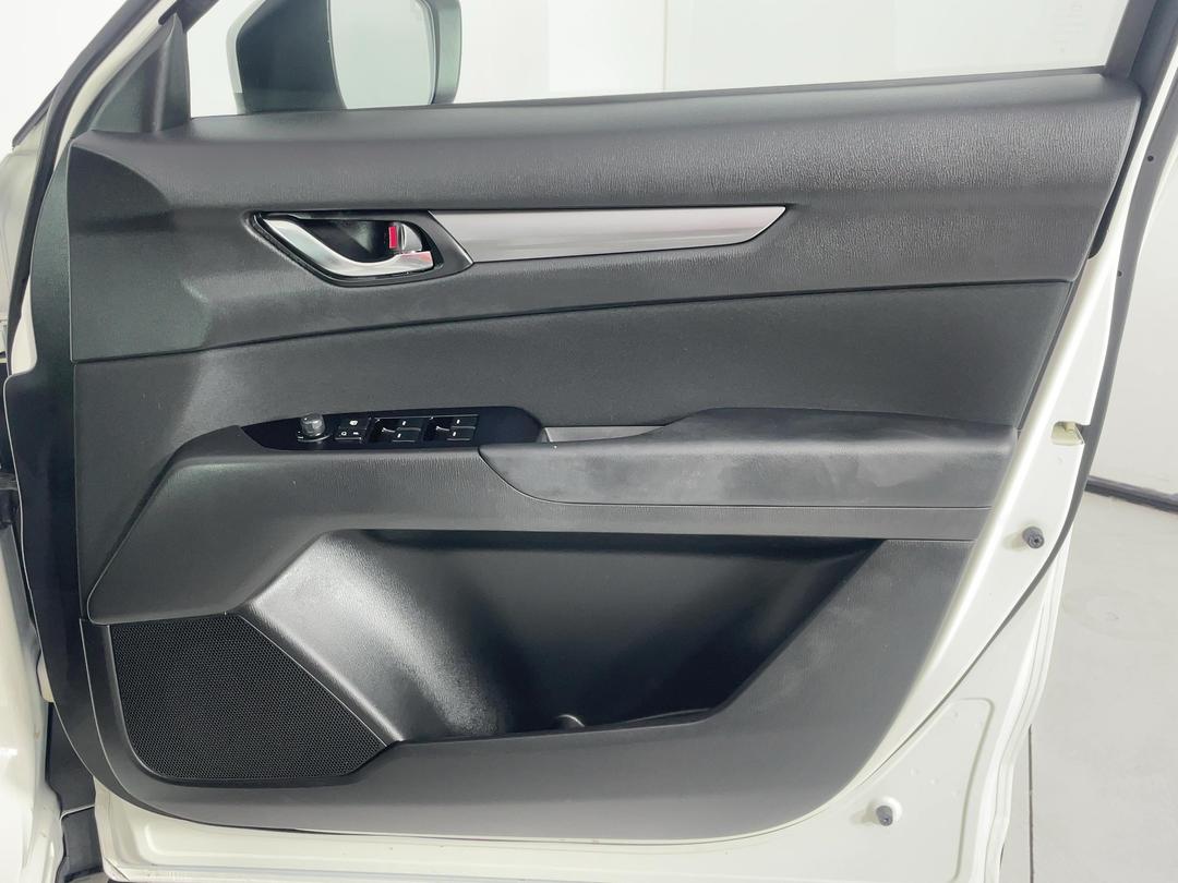Photo '15' of Mazda CX-5
