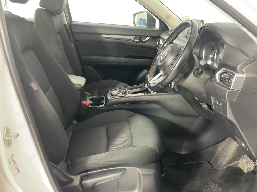 Photo '16' of Mazda CX-5