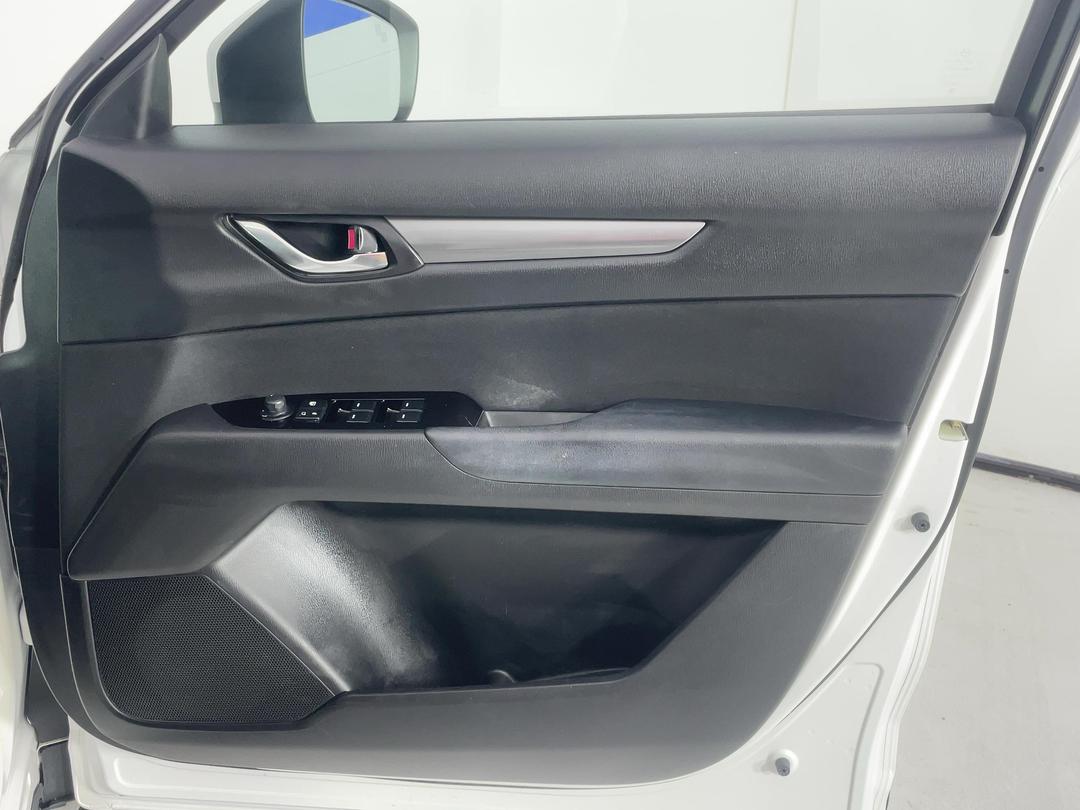 Photo '15' of Mazda CX-5