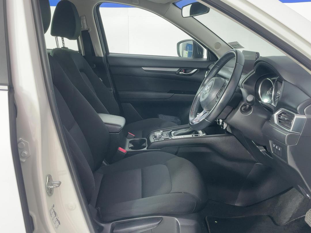 Photo '16' of Mazda CX-5