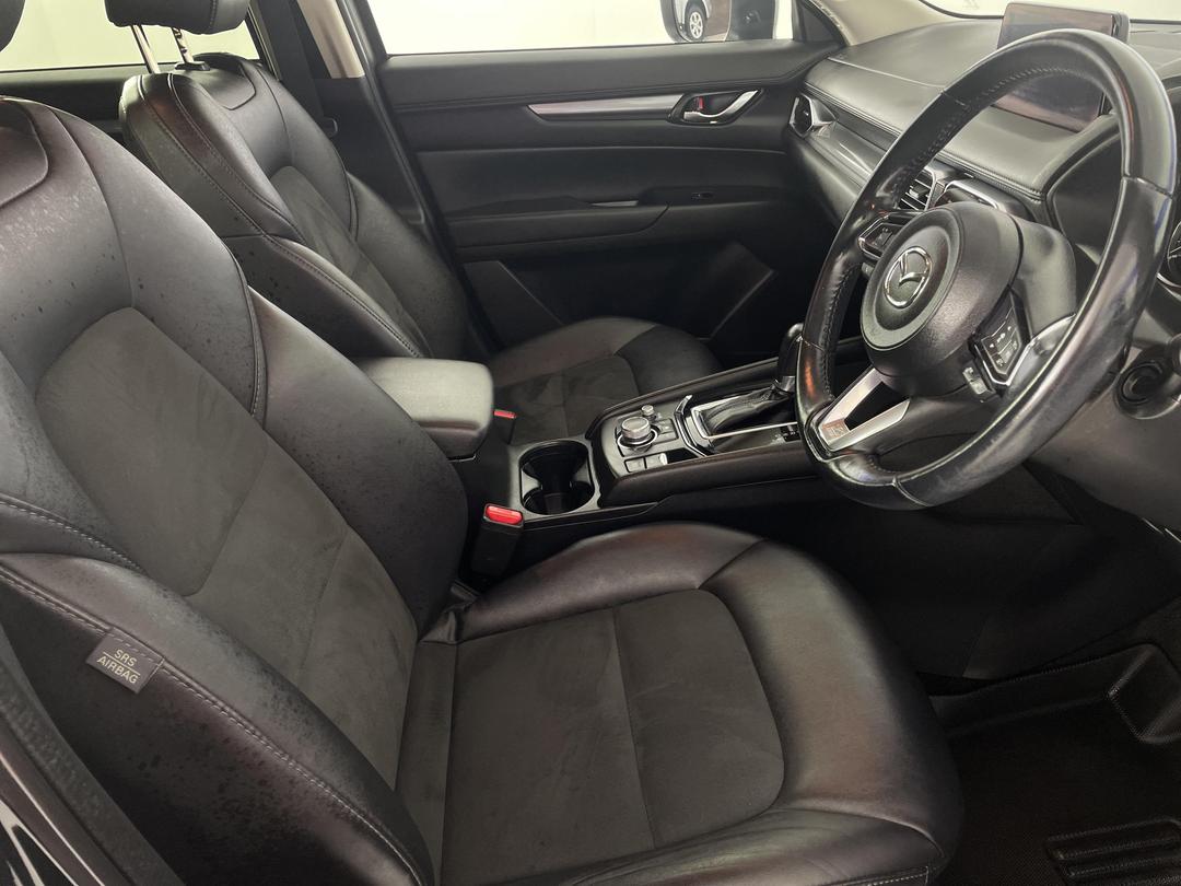 Photo '16' of Mazda CX-5