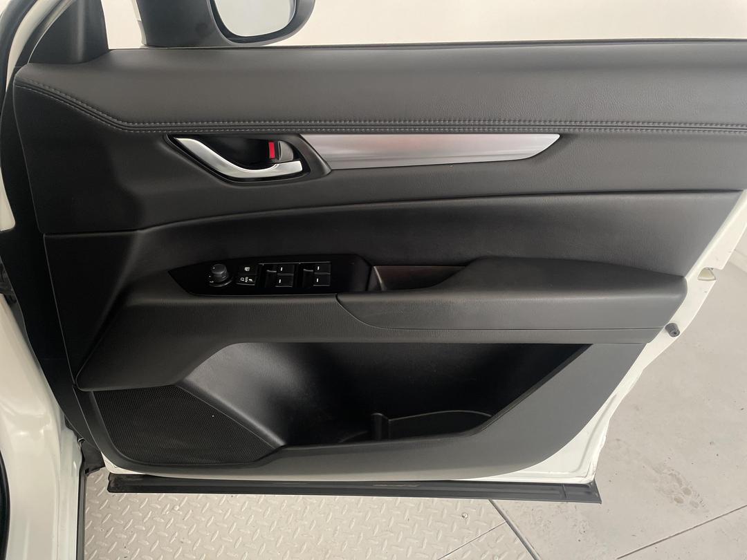 Photo '15' of Mazda CX-5