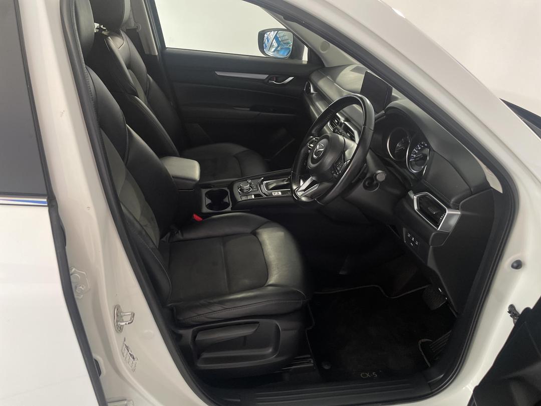 Photo '16' of Mazda CX-5