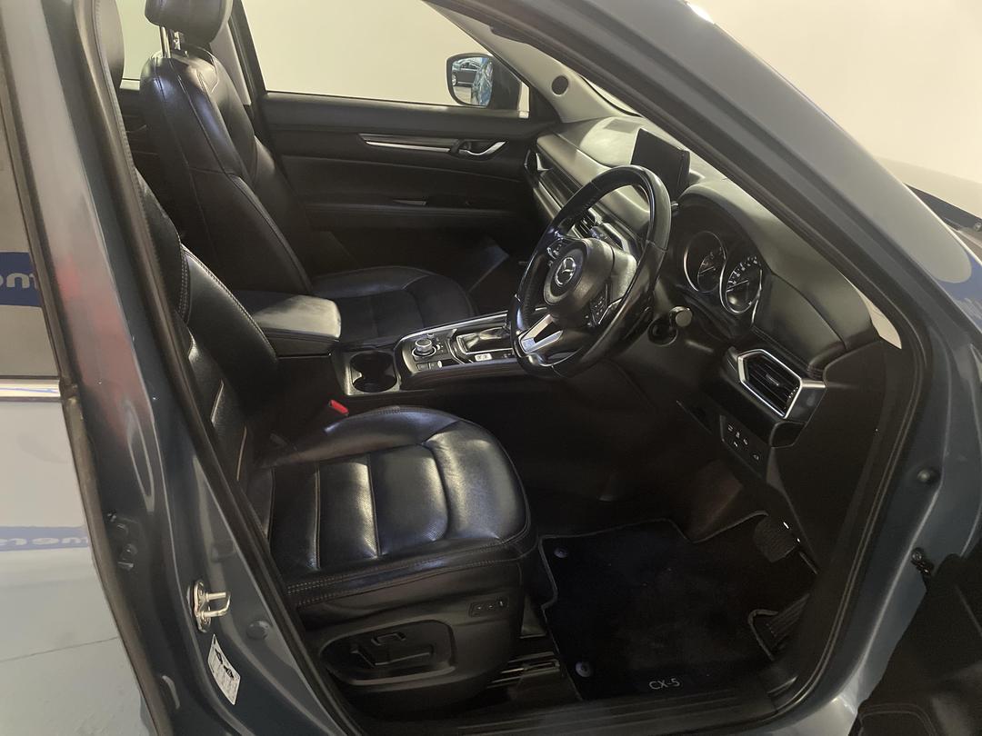 Photo '16' of Mazda CX-5