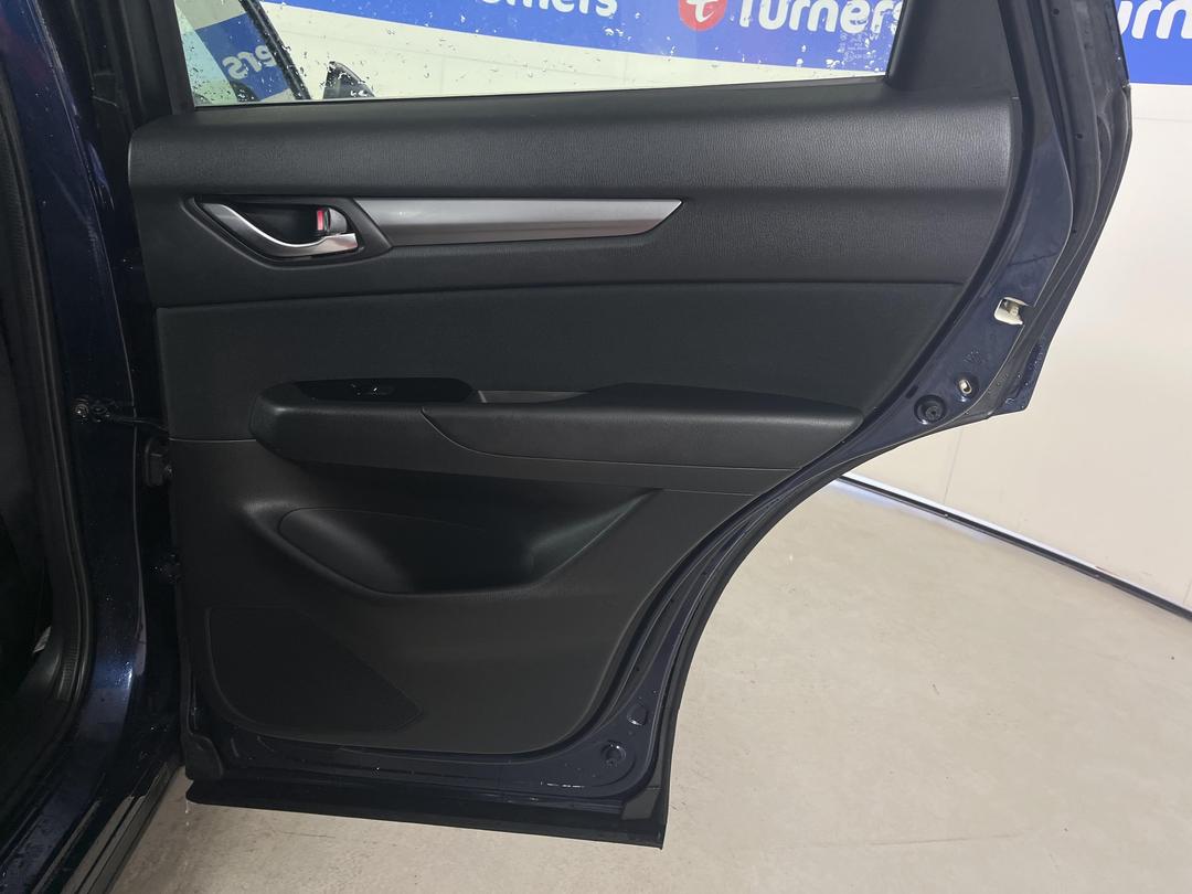 Photo '19' of Mazda CX-5