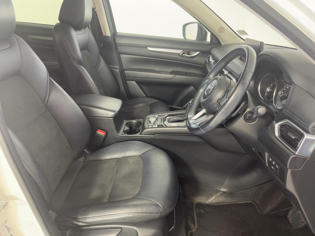 Photo '16' of Mazda CX-5