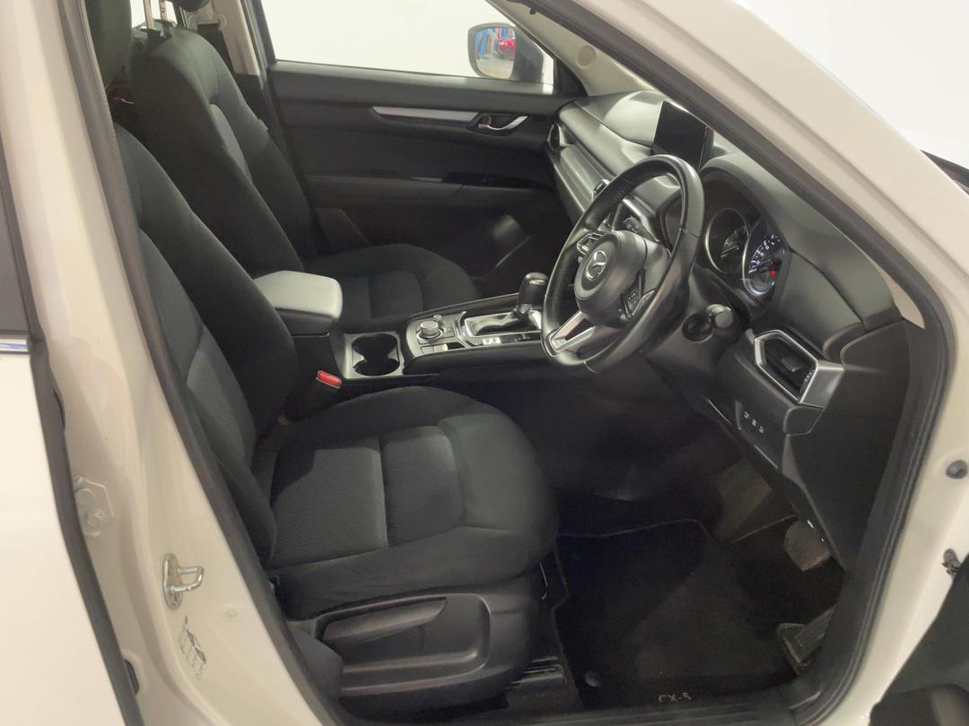 Photo '16' of Mazda CX-5