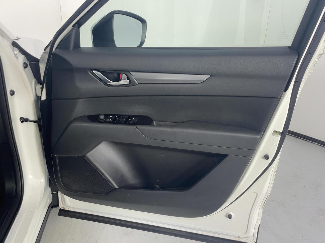Photo '15' of Mazda CX-5