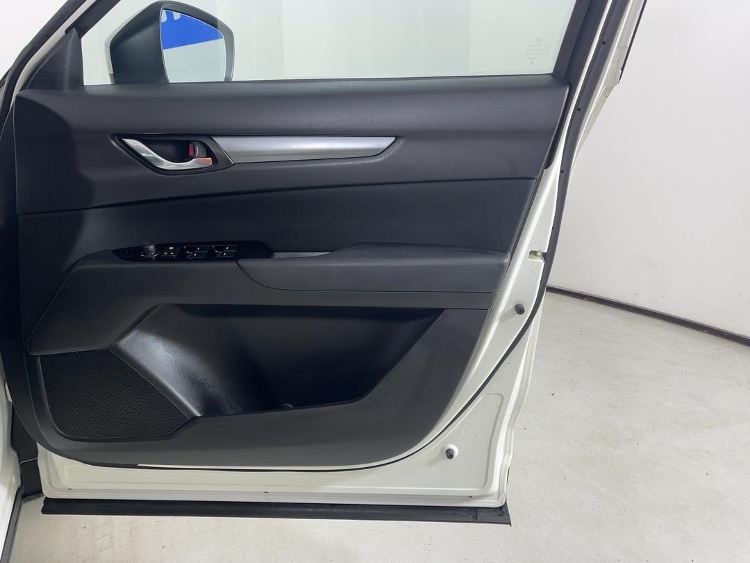 Photo '15' of Mazda CX-5