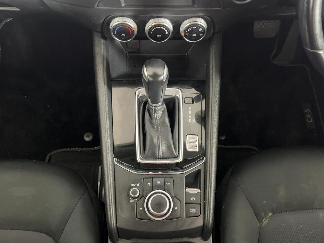 Photo '18' of Mazda CX-5