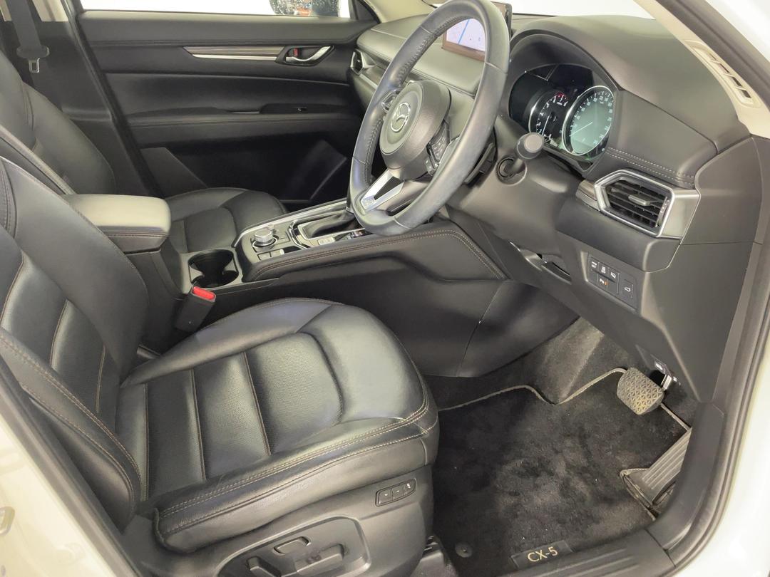 Photo '16' of Mazda CX-5