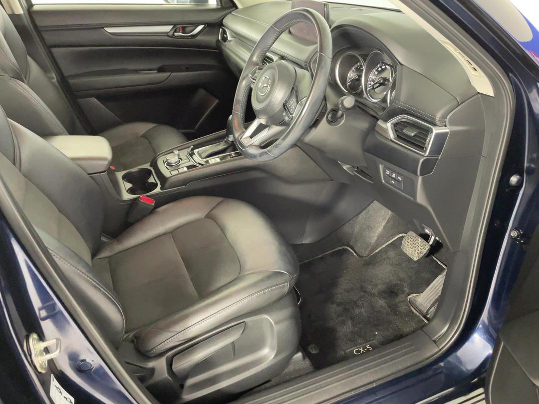 Photo '16' of Mazda CX-5