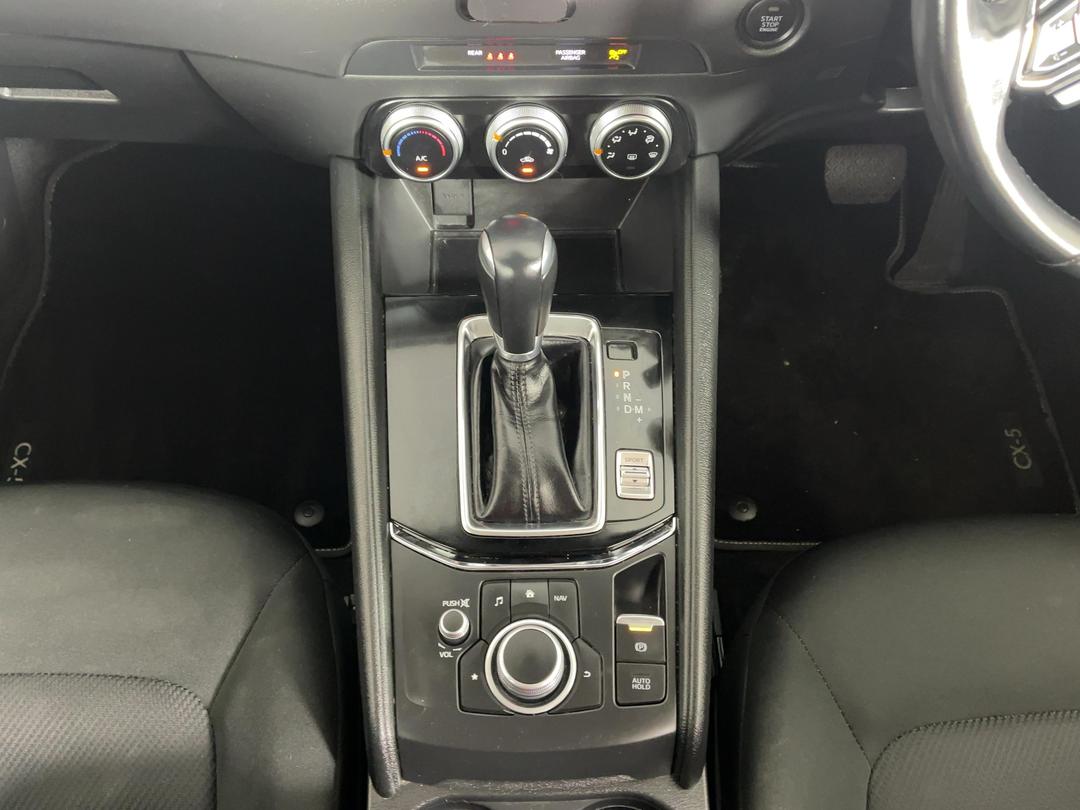Photo '18' of Mazda CX-5