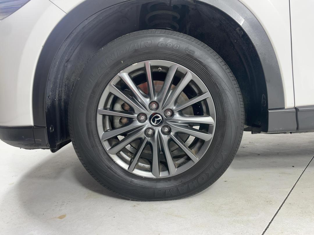 Photo '10' of Mazda CX-8