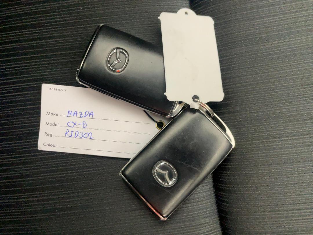 Photo '22' of Mazda CX-8