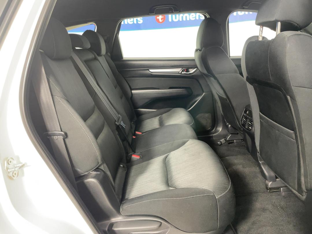 Photo '20' of Mazda CX-8