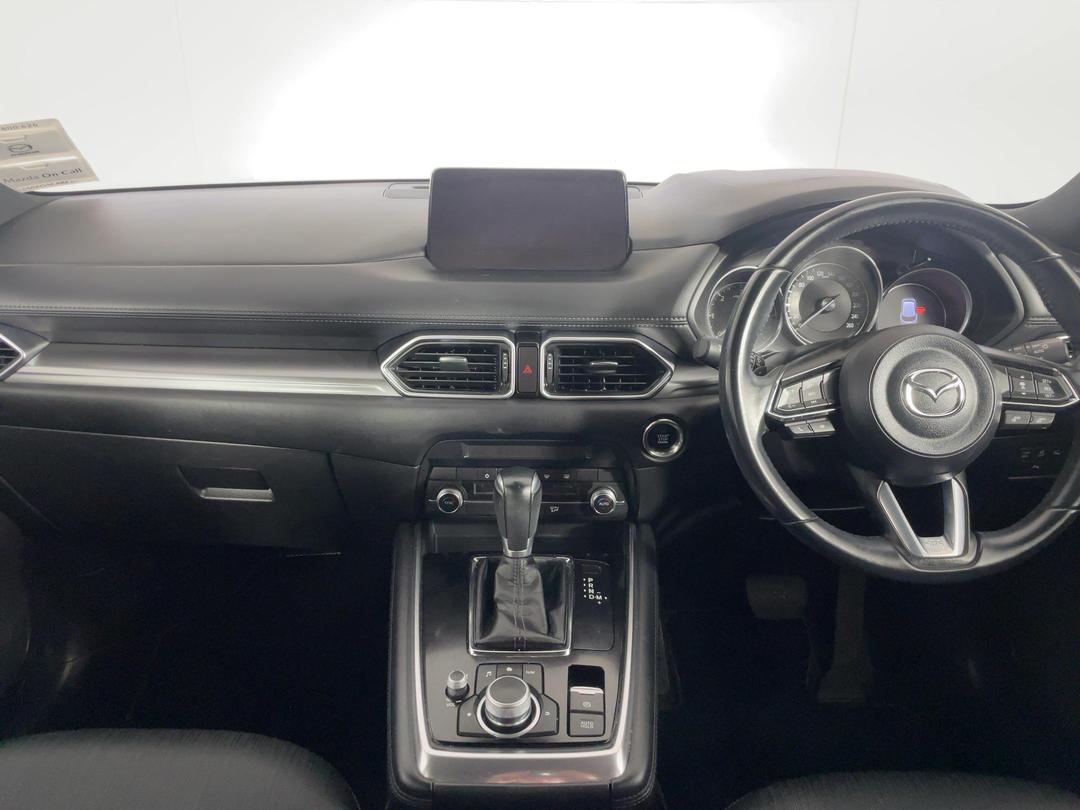 Photo '17' of Mazda CX-8