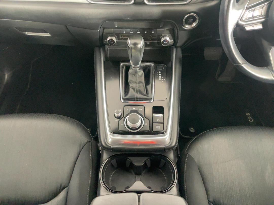 Photo '18' of Mazda CX-8