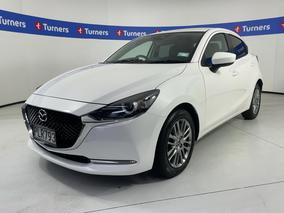 Photo '4' of Mazda Mazda2