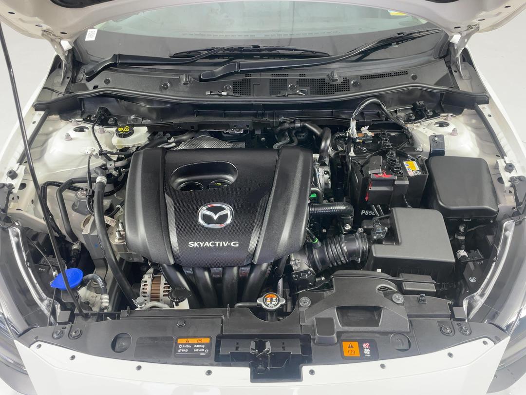 Photo '13' of Mazda Mazda2