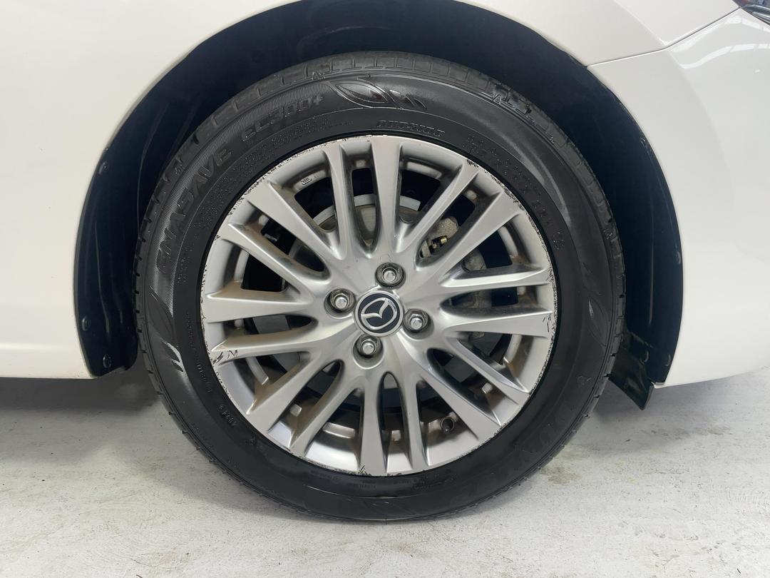 Photo '9' of Mazda Mazda2