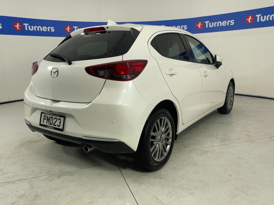 Photo '7' of Mazda Mazda2