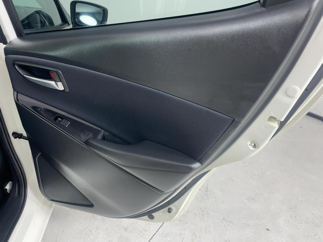 Photo '19' of Mazda Mazda2