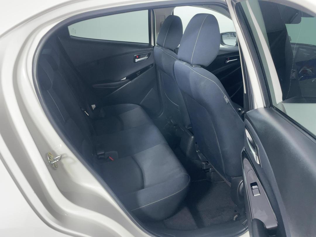 Photo '20' of Mazda Mazda2