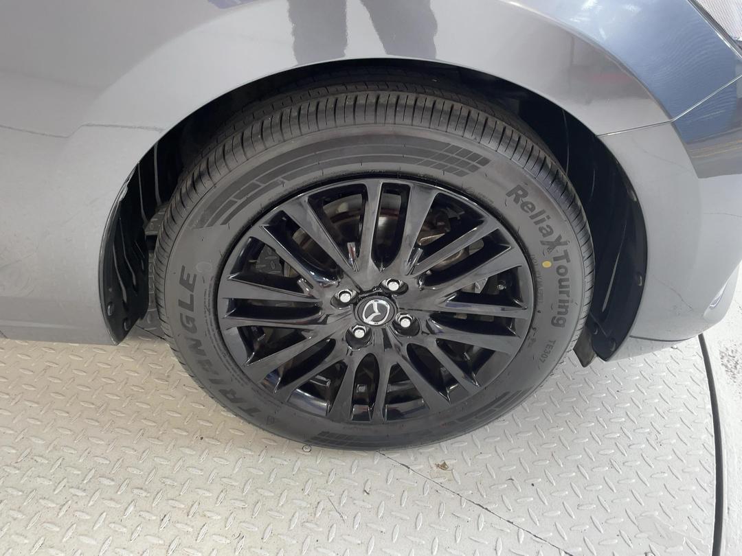 Photo '9' of Mazda Mazda2