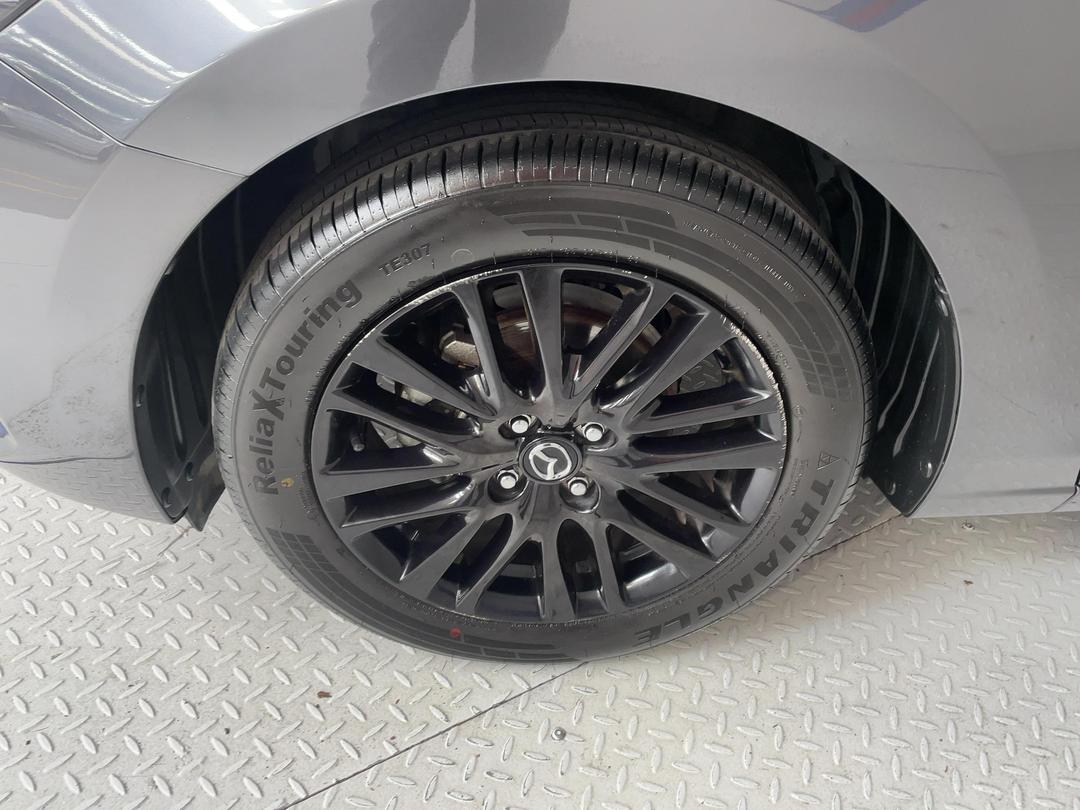 Photo '10' of Mazda Mazda2