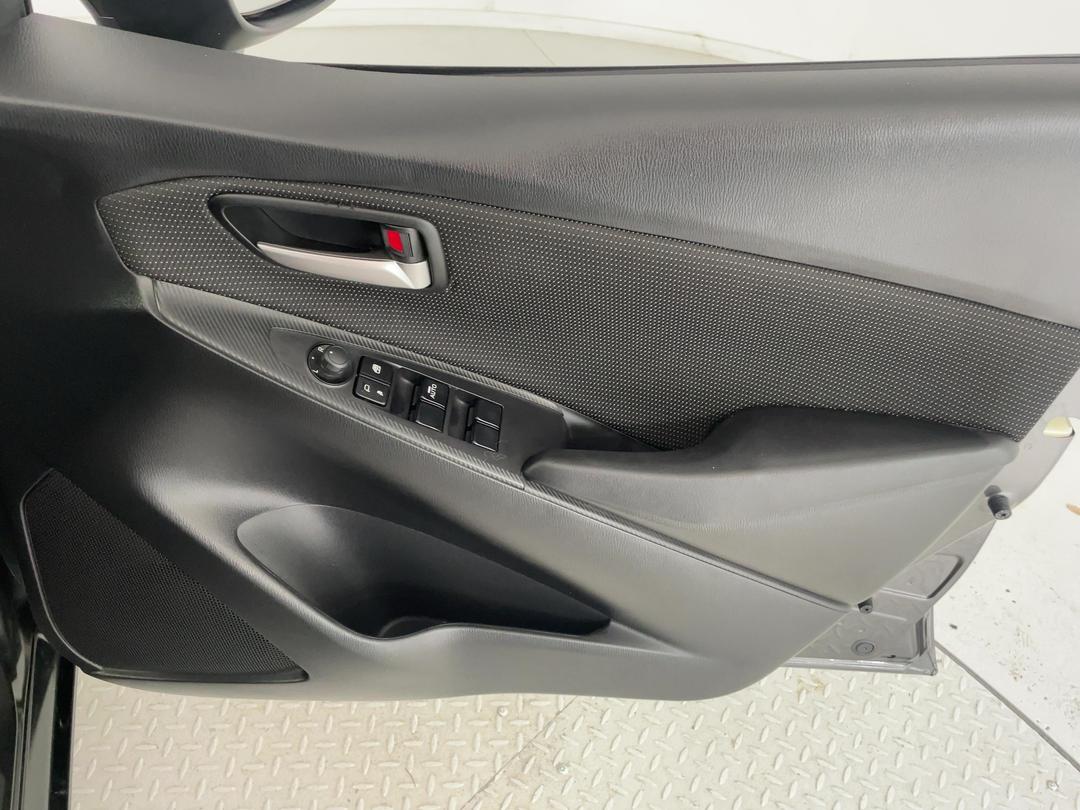 Photo '15' of Mazda Mazda2