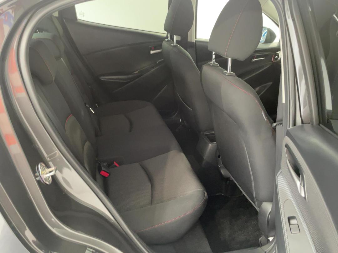 Photo '20' of Mazda Mazda2