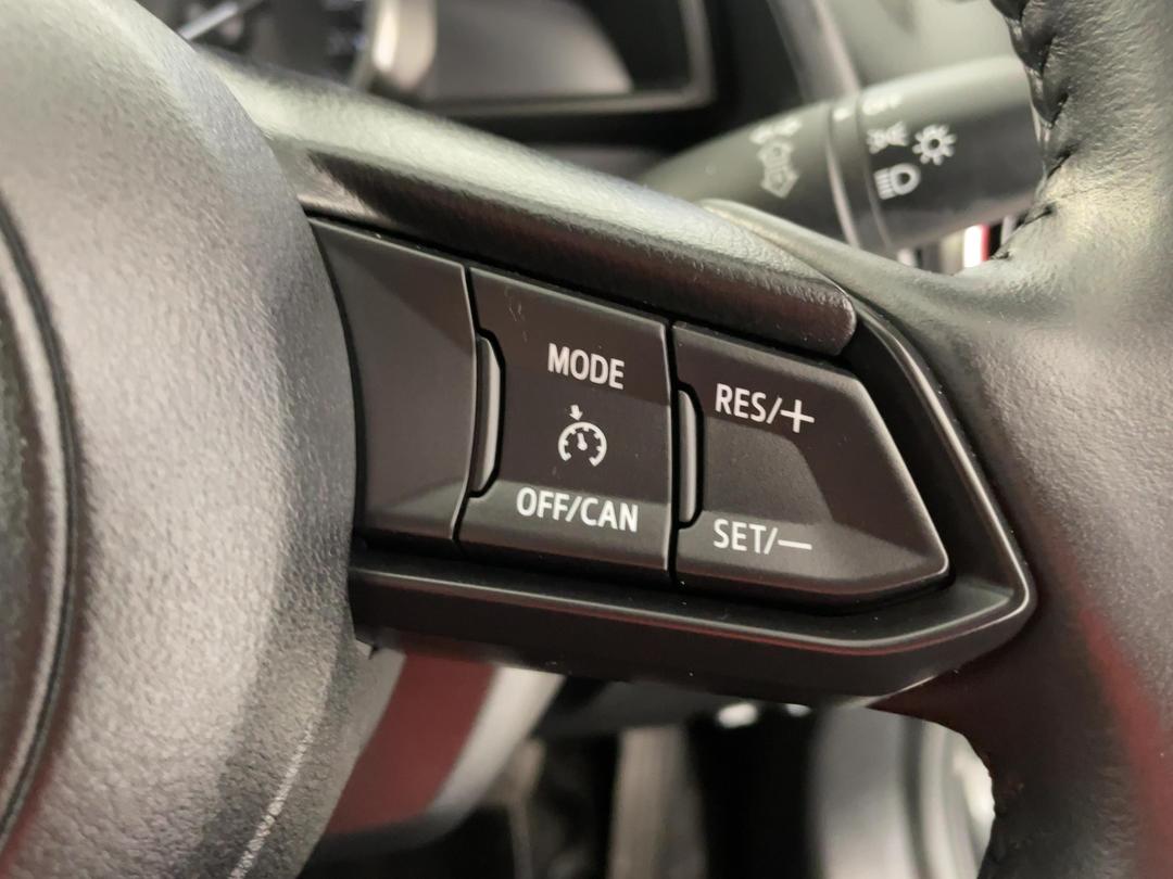 Photo '25' of Mazda Mazda2