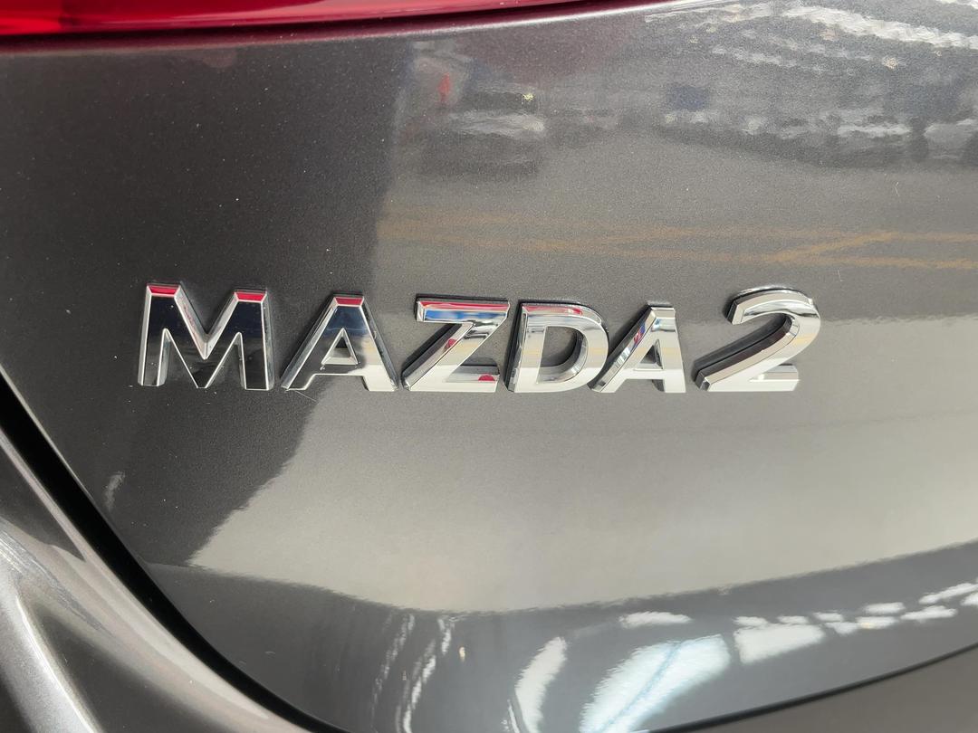 Photo '35' of Mazda Mazda2