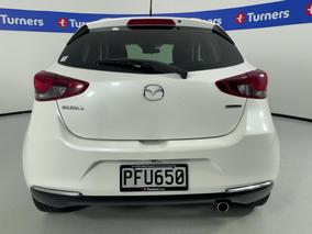 Photo '6' of Mazda Mazda2