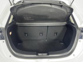 Photo '14' of Mazda Mazda2