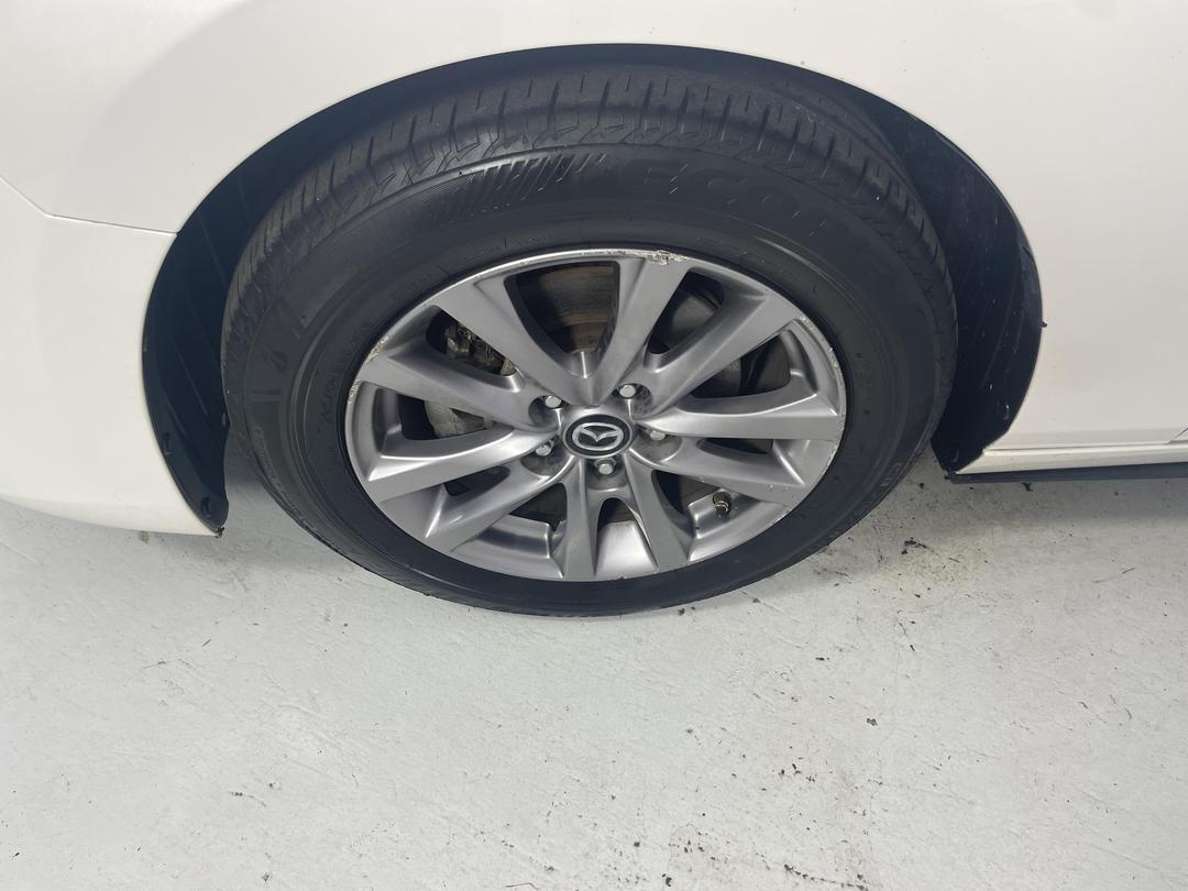 Photo '10' of Mazda Mazda3