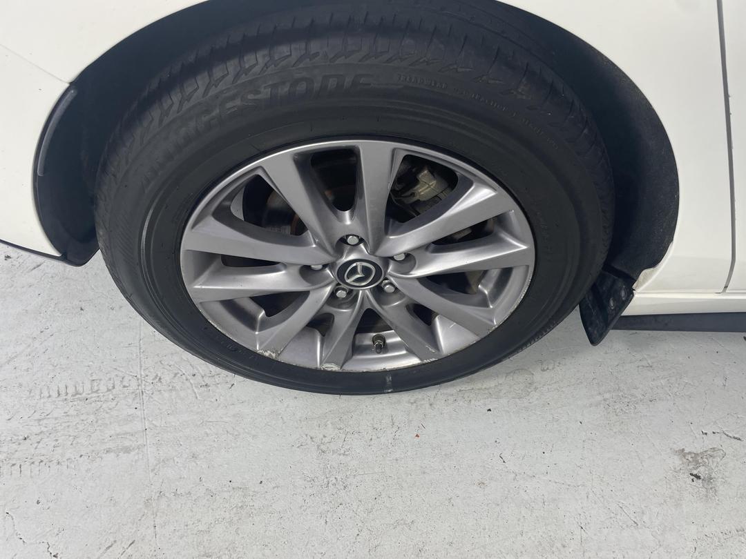 Photo '12' of Mazda Mazda3