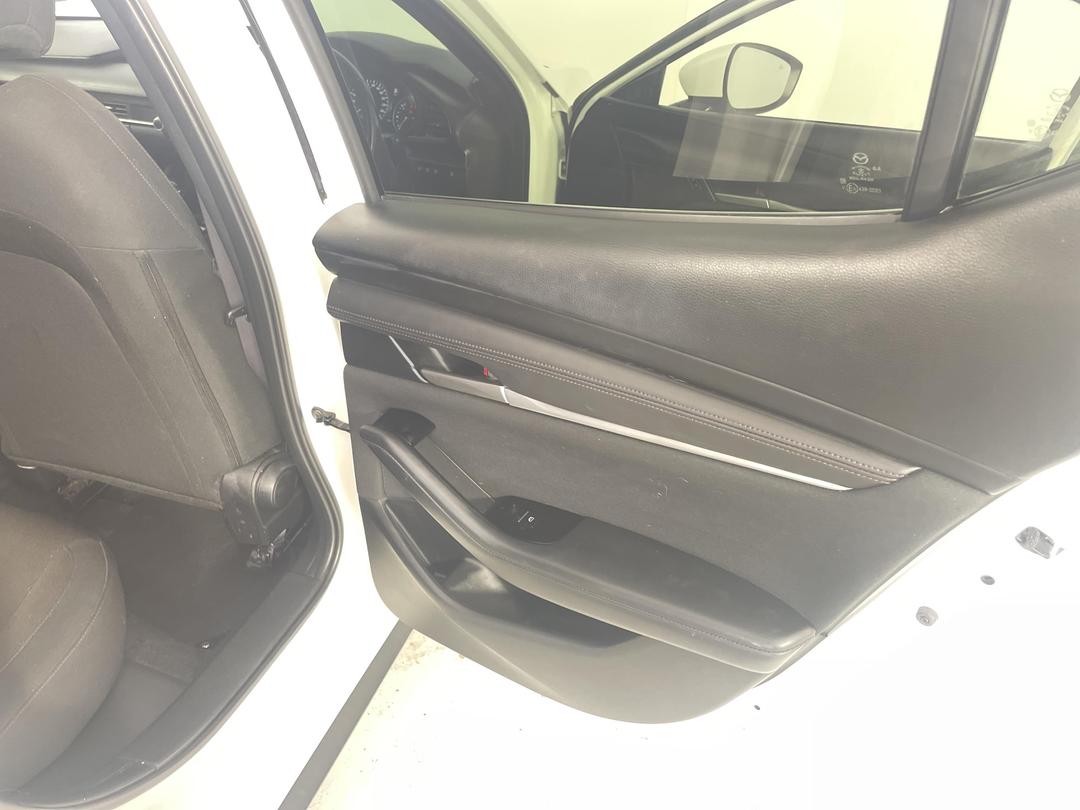 Photo '19' of Mazda Mazda3