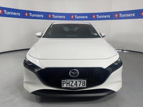 Photo '2' of Mazda Mazda3
