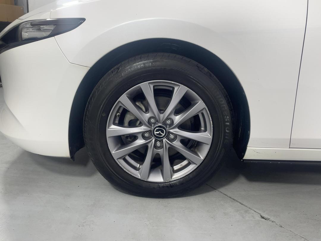 Photo '10' of Mazda Mazda3