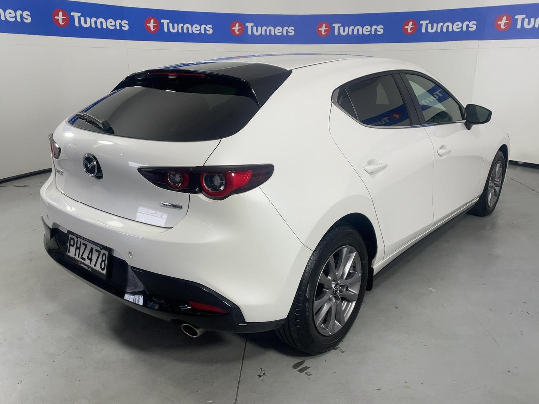 Photo '7' of Mazda Mazda3