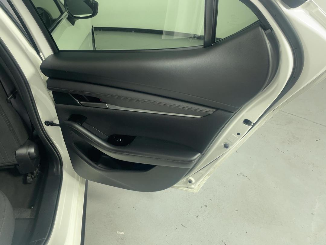 Photo '19' of Mazda Mazda3
