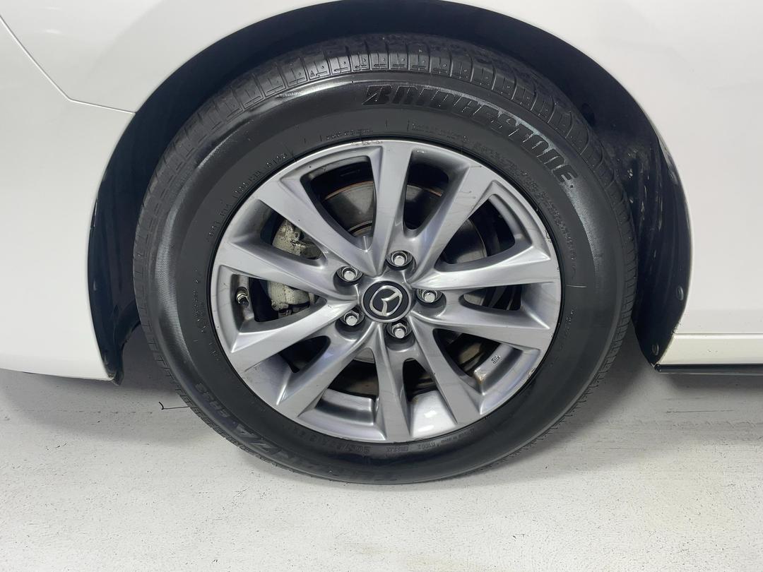 Photo '10' of Mazda Mazda3
