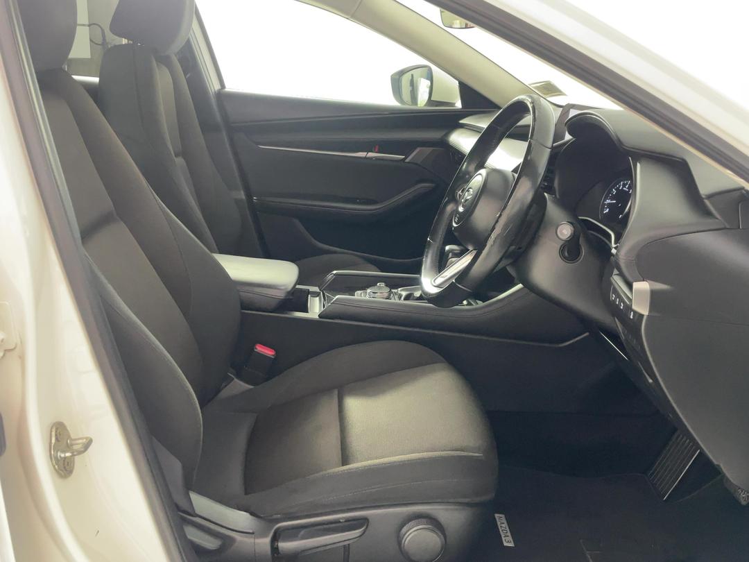 Photo '16' of Mazda Mazda3